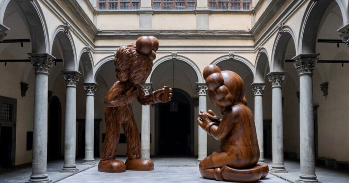 Che arte del Kaws. A Palazzo Strozzi l'americano dialoga con Beato Angelico