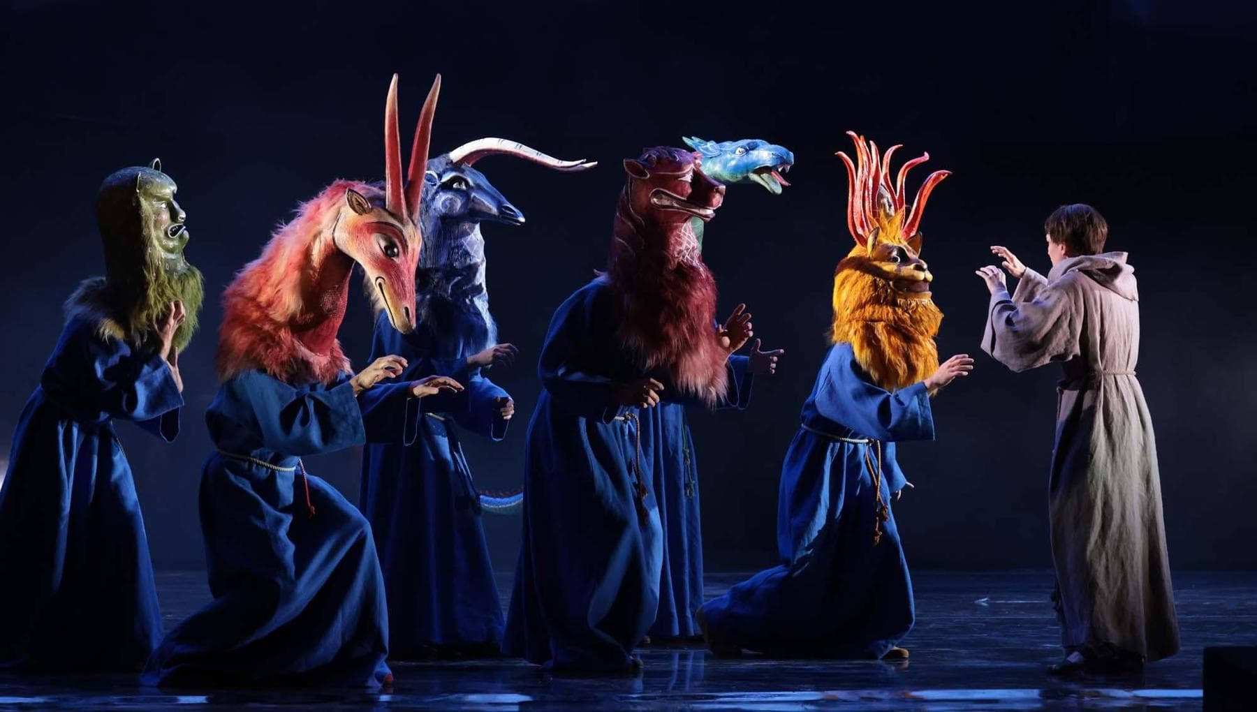 Carlo Felice, cartellone rivoluzionato: salta “Il nome della rosa”