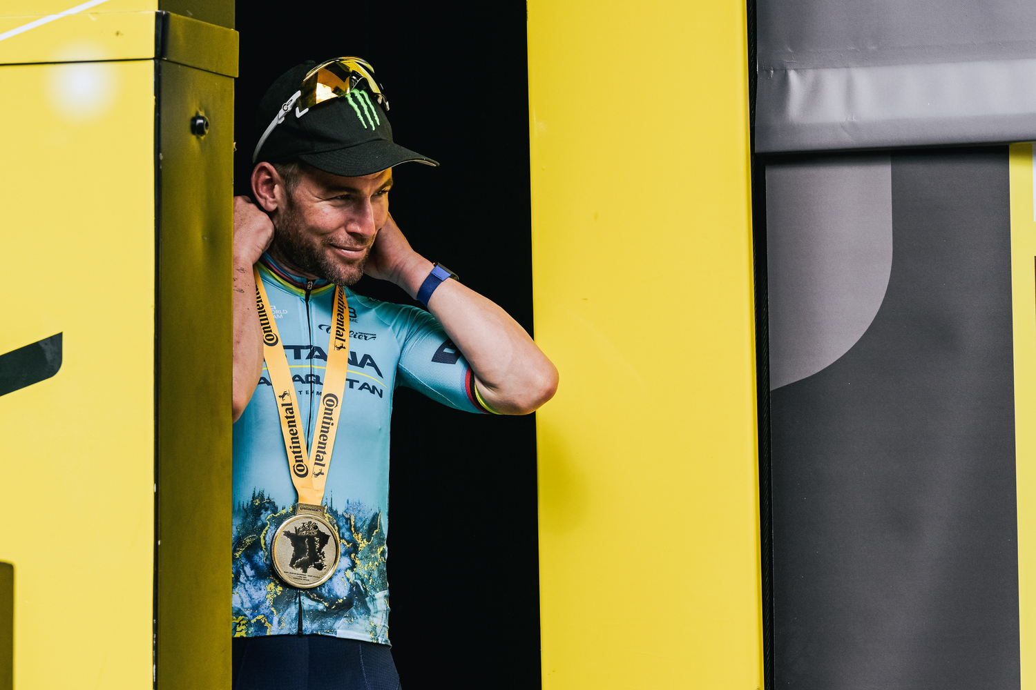 Mark Cavendish pensa a un nuovo sistema economico per il ciclismo: “Non sfrutta tutto il suo potenziale commerciale, dovrebbe seguire il modello della F1”