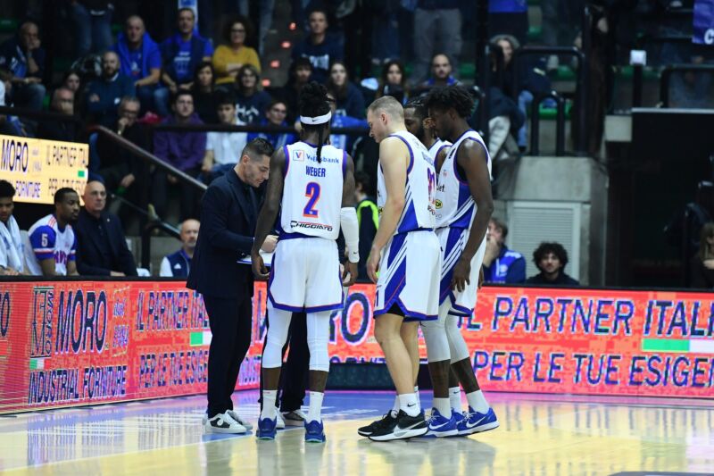 2025-11-17-GRG_1182-scaled