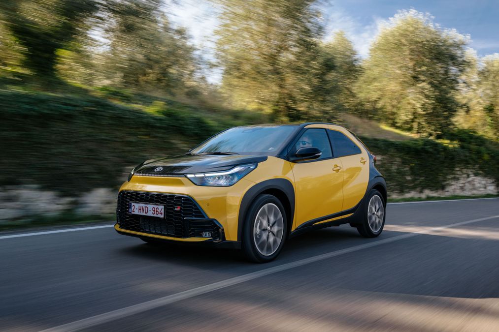 Nuova Toyota Aygo X Hybrid, la citycar ibrida si prepara alla sfida del mercato italiano