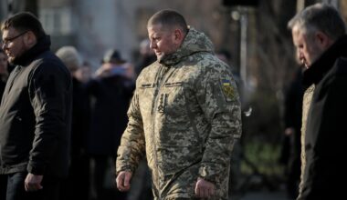 Zaluzhny, il generale eroe scrive il suo manifesto: “In Ucraina servono riforme e cambio politico” - la Repubblica