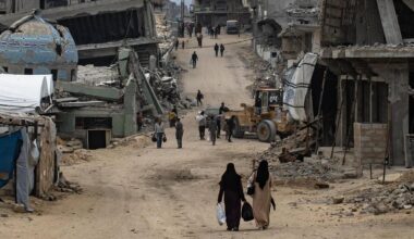 Il dibattito sulla pace non può essere violento - La Stampa