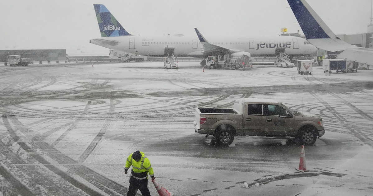 cancellati oltre mille voli – Il Tempo