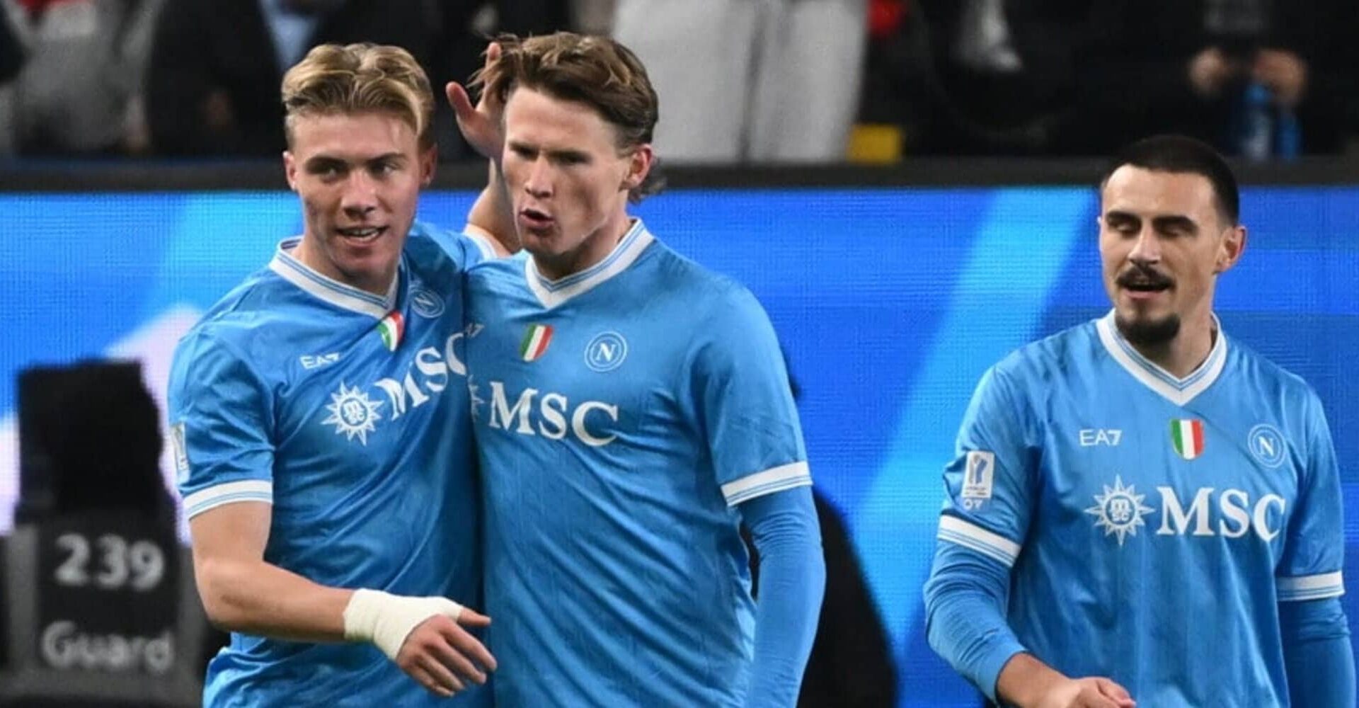 la semifinale in tempo reale, le ultime sulle formazioni