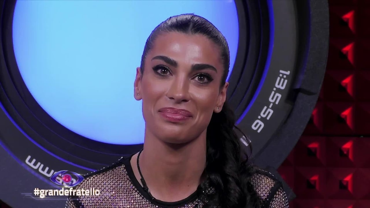 Grande Fratello, Rasha Younes lapidaria contro gli ex inquilini: "Non ho intenzione di rivederli"