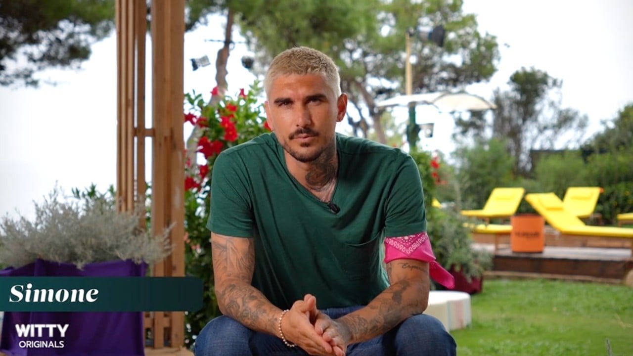 Temptation Island, l'ex tentatore Simone Dell'Agnello coinvolto in un incidente stradale: "Un pazzo a tutto fuoco"