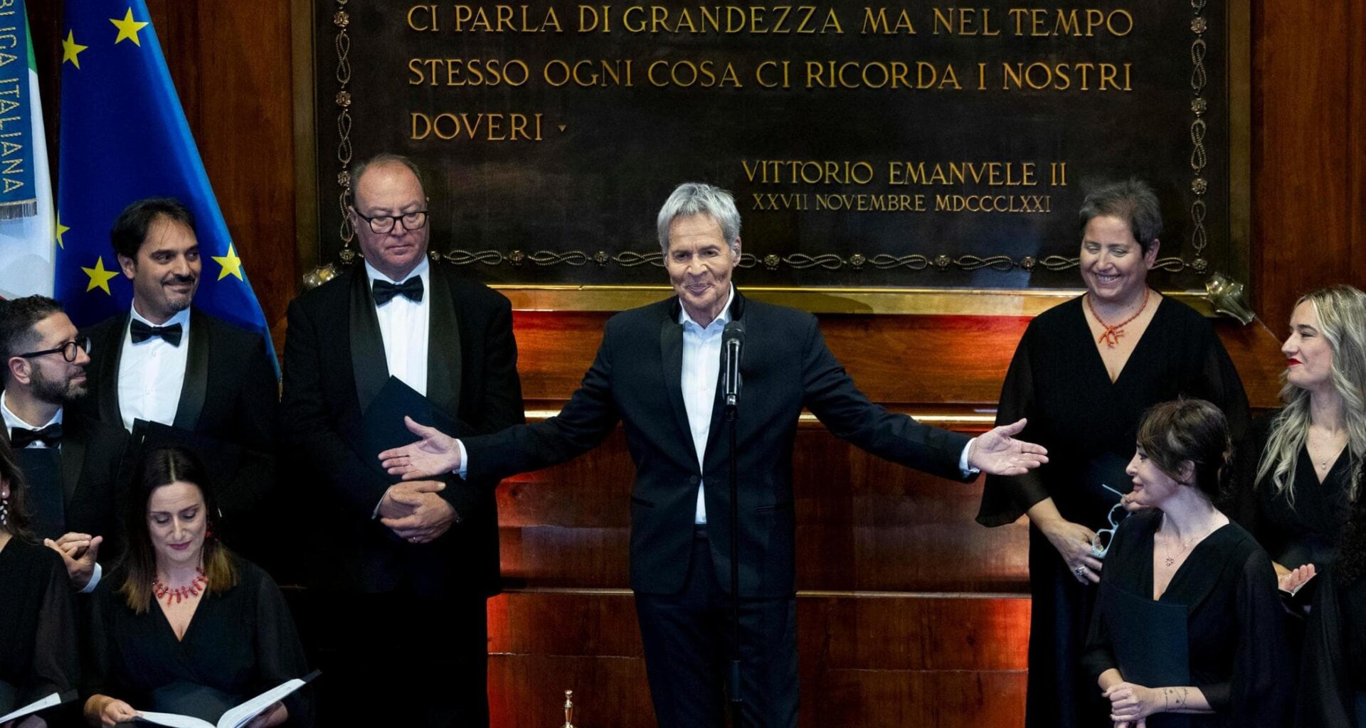 Baglioni canta al Senato e La Russa fa il mattatore del Natale nazionalpop - la Repubblica