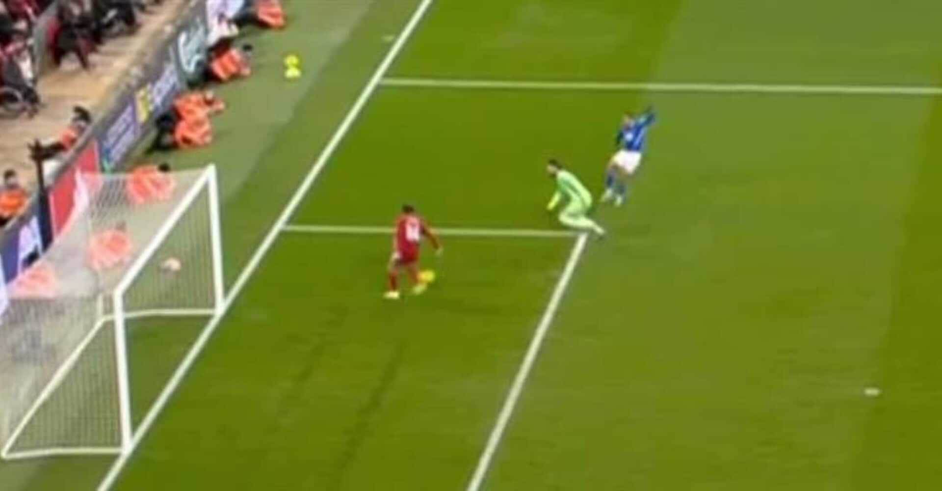 salva Slot così! Pari Liverpool, tonfo Chelsea e Arsenal ok