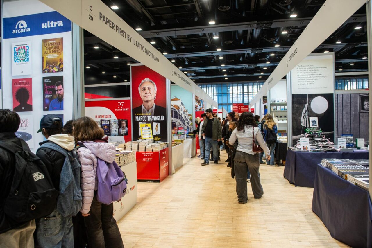 Scurati, Zerocalcare, e l’indignazione annuale su libri che non legge nessuno