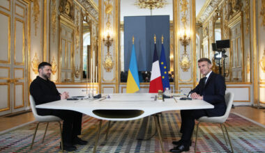 Secondo Macron gli Stati Uniti potrebbero tradire l'Ucraina