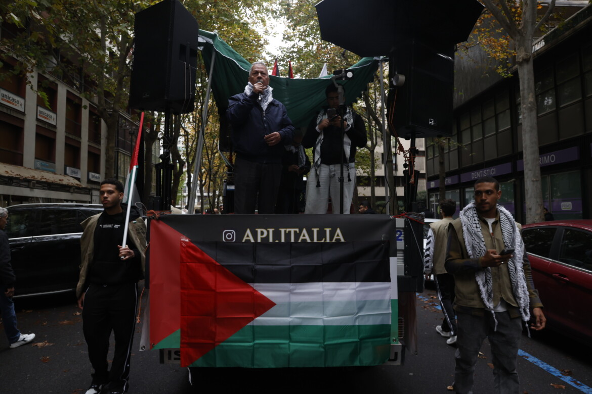 Mohammad Hannoun durante una manifestazione per la Palestina a Milano Foto Marco Ottico/Lapresse