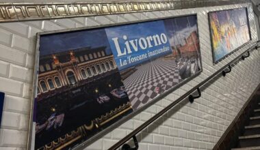 Livorno nella metro di Parigi, la foto virale è della livornese Benedetta