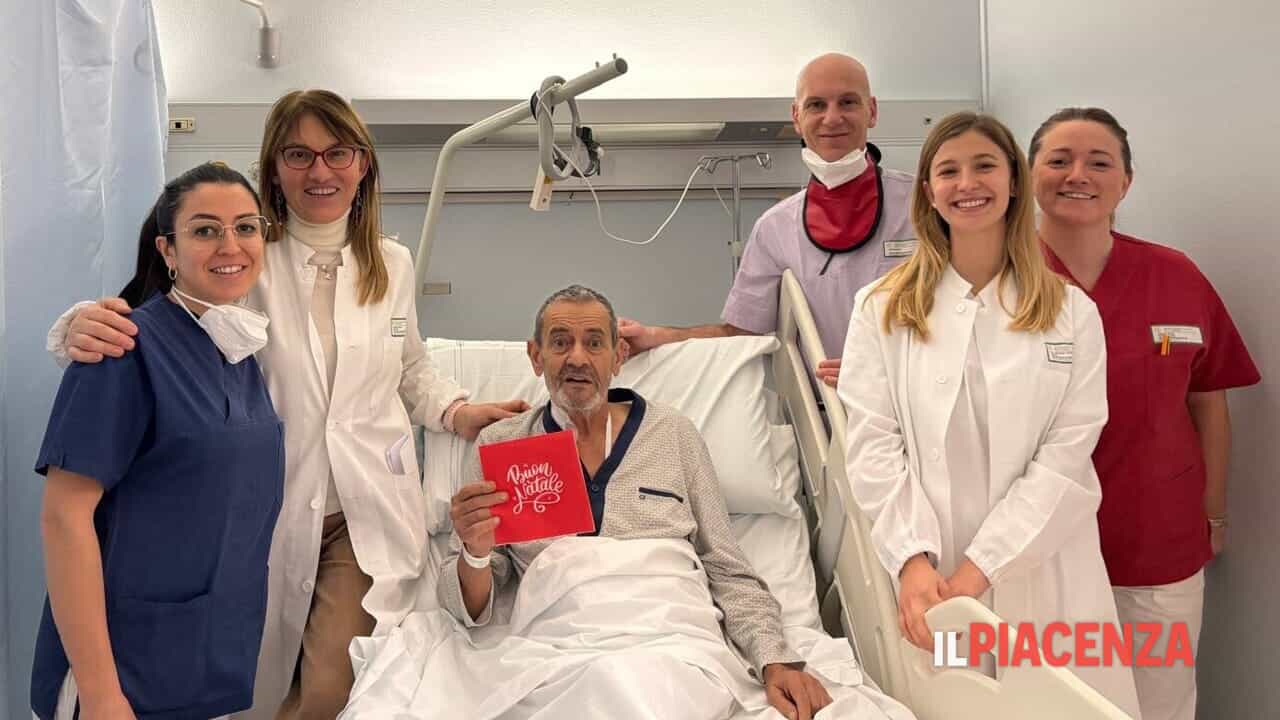 Ha un arresto cardiaco, salvato dalla moglie e dal Dae