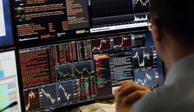 Borse 12 dicembre | Milano (e l’Europa) chiudono in calo, lo spread viaggia ai minimi dal 2008