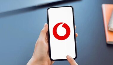 Vodafone down, problemi anche su Fastweb e Ho.Mobile causati da due guasti alla rete in fibra