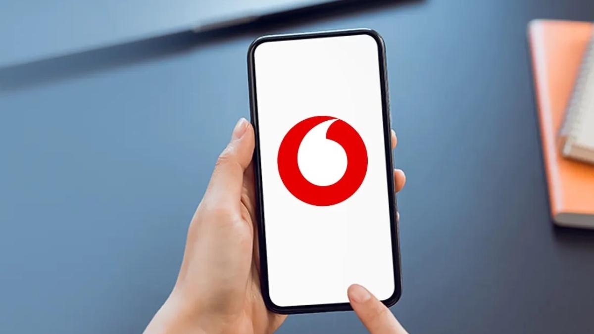Vodafone down, problemi anche su Fastweb e Ho.Mobile causati da due guasti alla rete in fibra