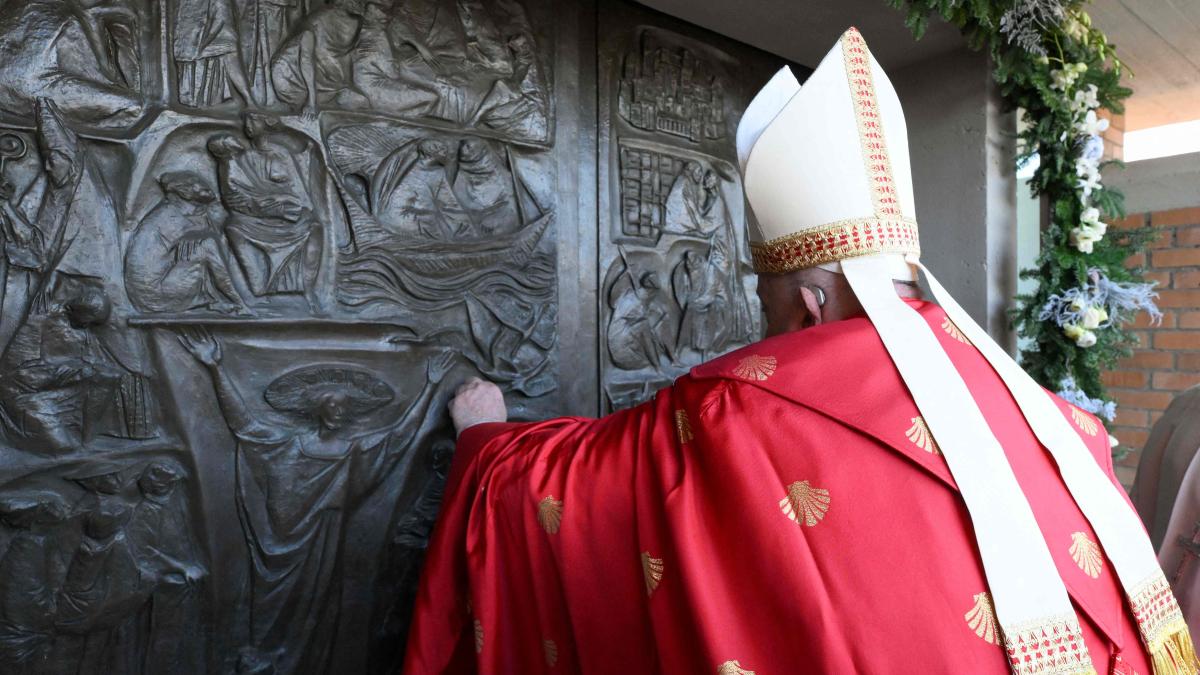 Giubileo: un anno fa Papa Francesco apriva la Porta Santa, dal 25 dicembre i riti per le chiusure