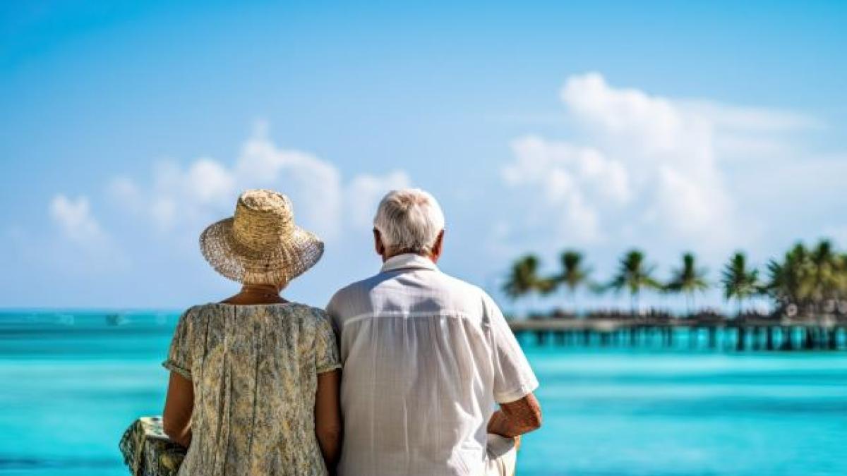 Paradisi fiscali per i pensionati italiani: fuga dal Portogallo, perché Spagna, Albania e Hammamet sono le mete preferite