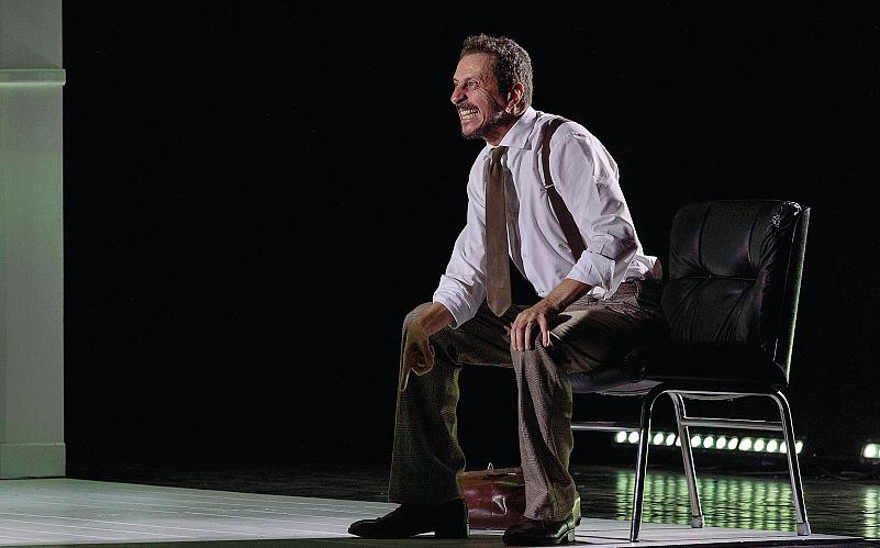 Luca Bizzarri: «Dal punto di vista umano sono un fallimento, niente figli, niente famiglia, vivo soltanto per il mio lavoro»