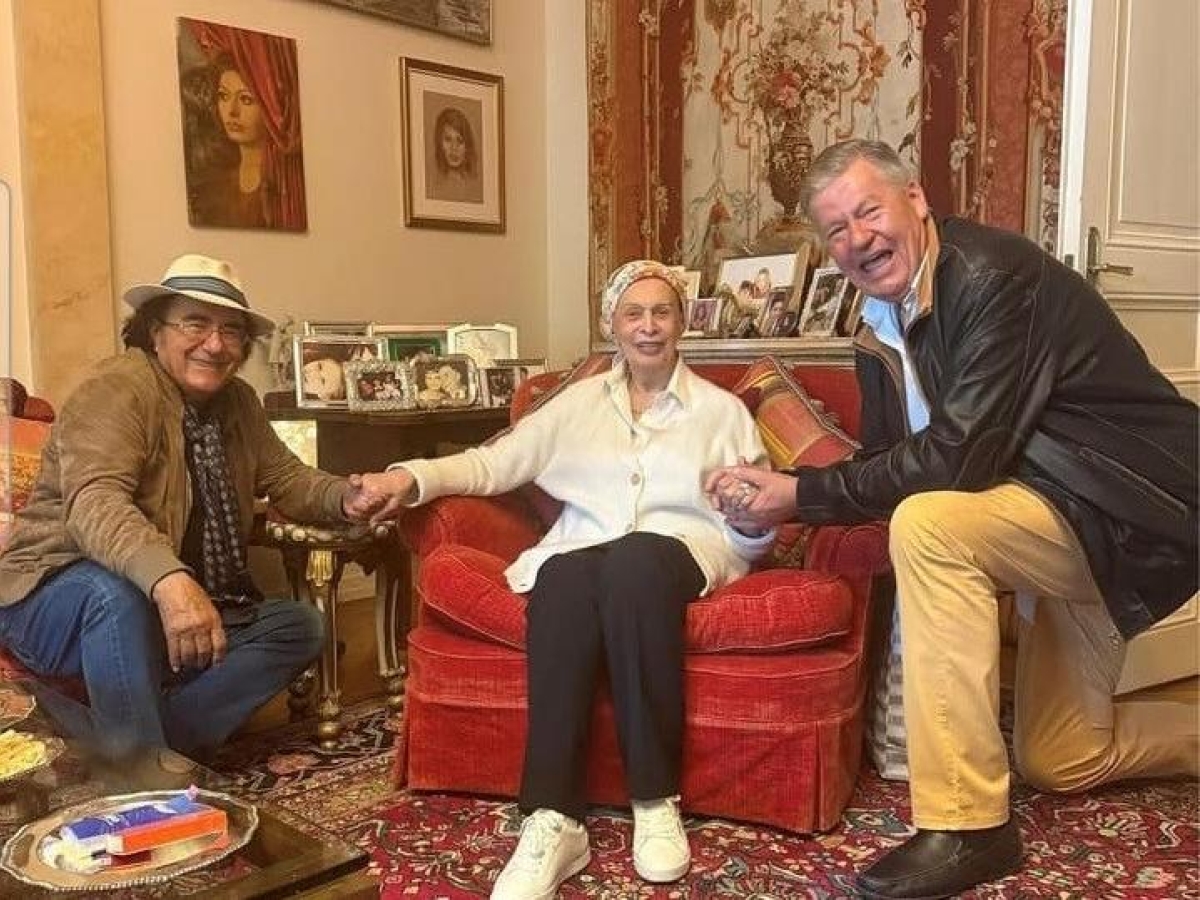 Al Bano va a trovare Sophia Loren nella sua casa a Ginevra. «Tante risate e ricordi, è stato un momento indimenticabile»