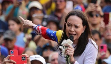 Giallo a Oslo: Maria Corina Machado riuscirà a ritirare il premio Nobel? Annullata la conferenza prima della consegna