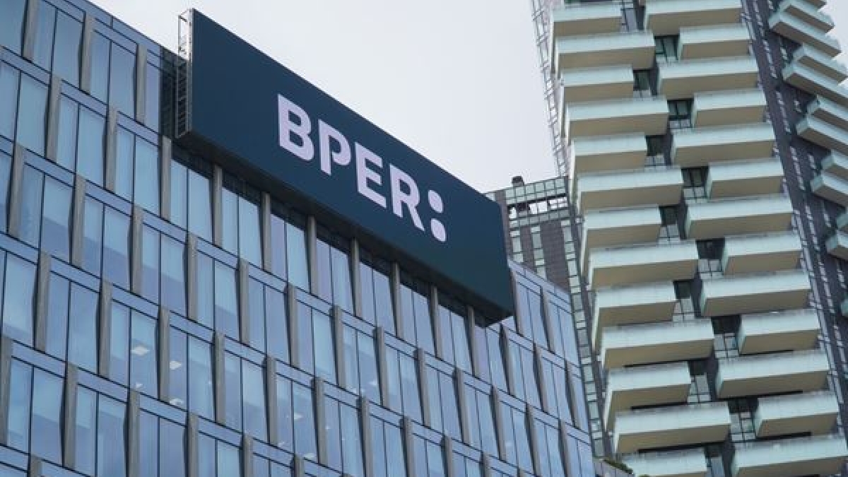 Bper, accordo con i sindacati: fino a 800 uscite e oltre 650 assunzioni nel gruppo