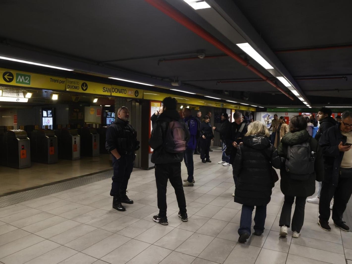 Milano, sciopero oggi 12 dicembre: ferma la linea M3 della metropolitana. Treni a rischio: ecco gli orari e le fasce garantite