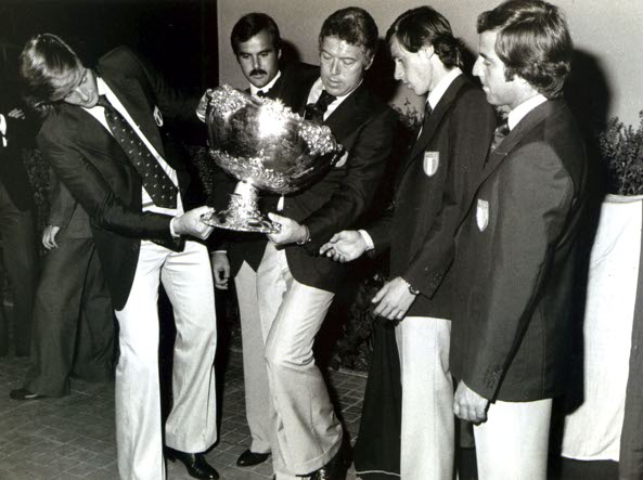 NON PUBBLICARE Nicola Pietrangeli: «Spero di morire nel sonno. Panatta era un fratello, ho sofferto tanto quando mi ha tradito. Ho avuto solo quattro grandi amori»