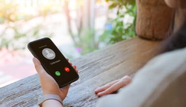 «La sua tariffa della luce scade, ma abbiamo un'offerta»: telemarketing e truffe, 520 mila euro di multa a sei call center