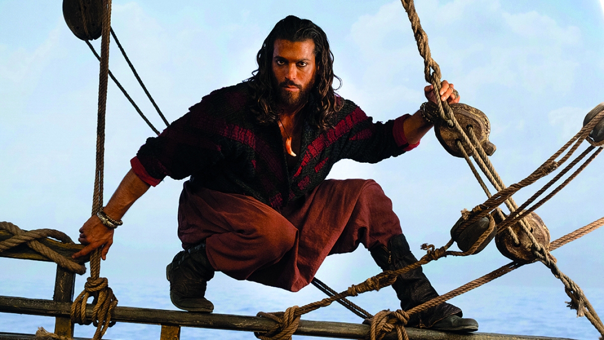 Can Yaman: «Per diventare Sandokan ho perso 10 chili. Lavoro 16 ore al giorno e sono stufo di interpretare il ruolo del figo che piace alle donne»