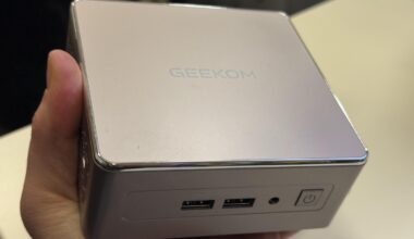 Basta un mini pc da 300 euro per fare tutto? La prova di Geekom A5 (versione 2025) - La Scelta Giusta