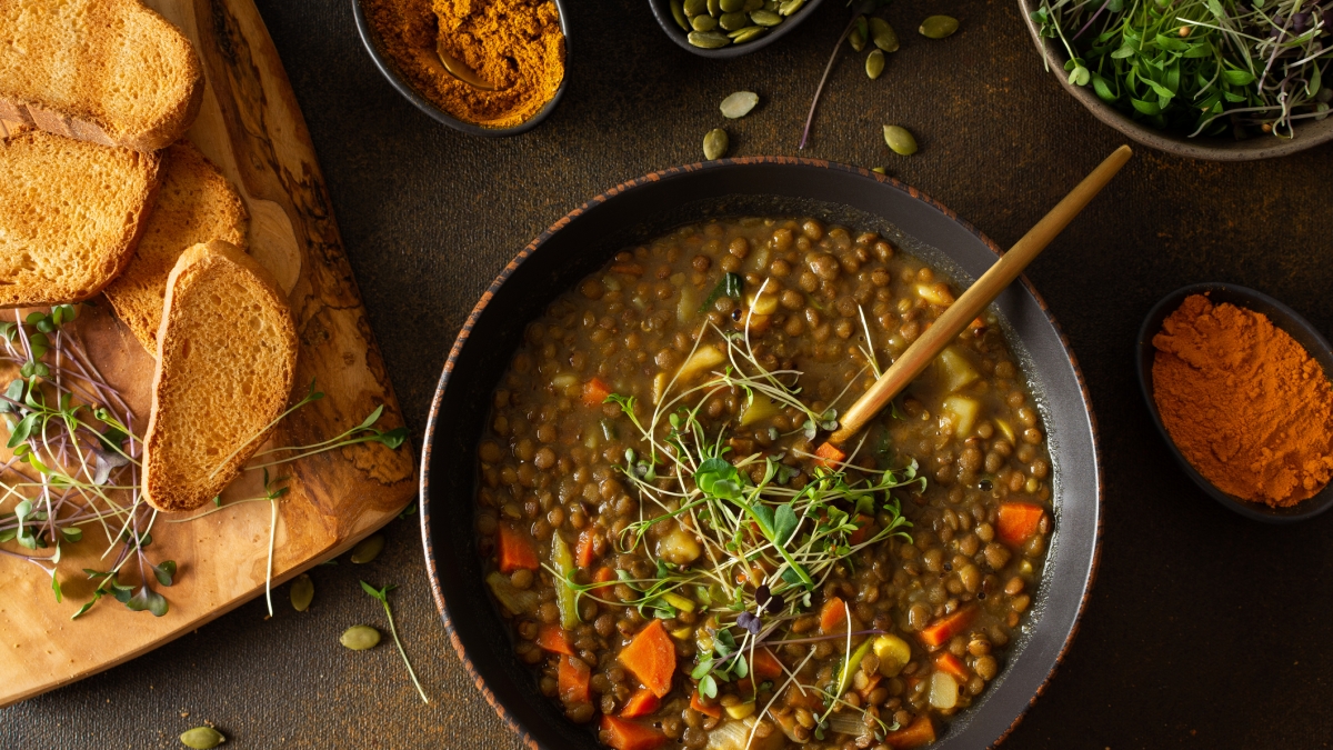 Dalla Sardegna al Giappone, 5 ricette della longevità alla portata di tutti preparate con ingredienti semplici