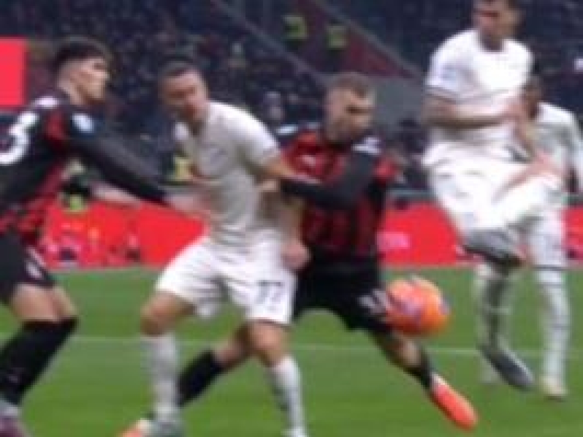 Rigore contro il Milan non dato, per gli arbitri non c'era: sbagliata la chiamata al Var di Collu, il varista Di Paolo verrà fermato