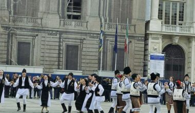 La comunità romena di Torino ritorna in patria. Più di 5 mila cittadini hanno lasciato la città