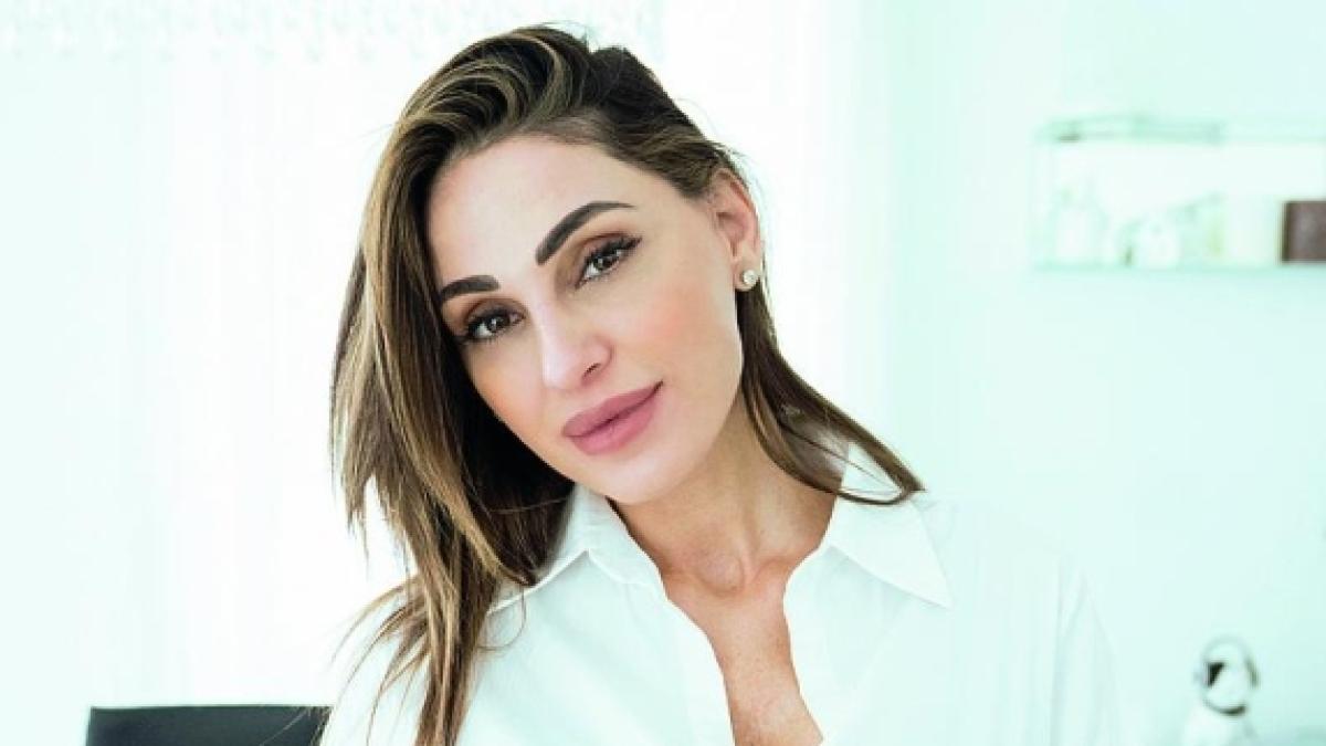 Anna Tatangelo tra gli «esclusi» di Sanremo. Bufera social su Conti: «Messa nell'angolo, ma dove sono i cantanti?»