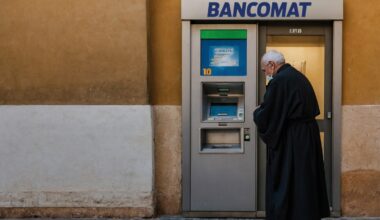 Pagare con il Bancomat anche all’estero, il progetto pilota con Visa per estendere i pagamenti digitali