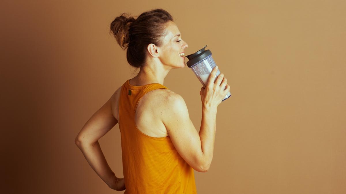 Proteine, meglio assumerle prima o dopo lo sport? E in che modo?