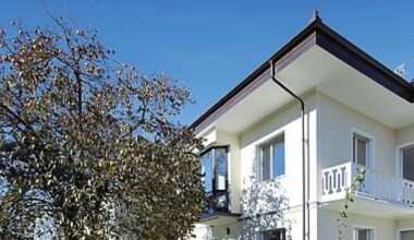 La lezione del villino anni 50 a Marene: non serve demolire per innovare. La luce naturale che avvolge passato e futuro