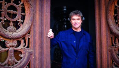 Alberto Angela: «Il bivio della mia vita e come ne sono uscito. I miei figli Riccardo, Edoardo e Alessandro sono decollati verso la loro vita, ora la casa è vuota»