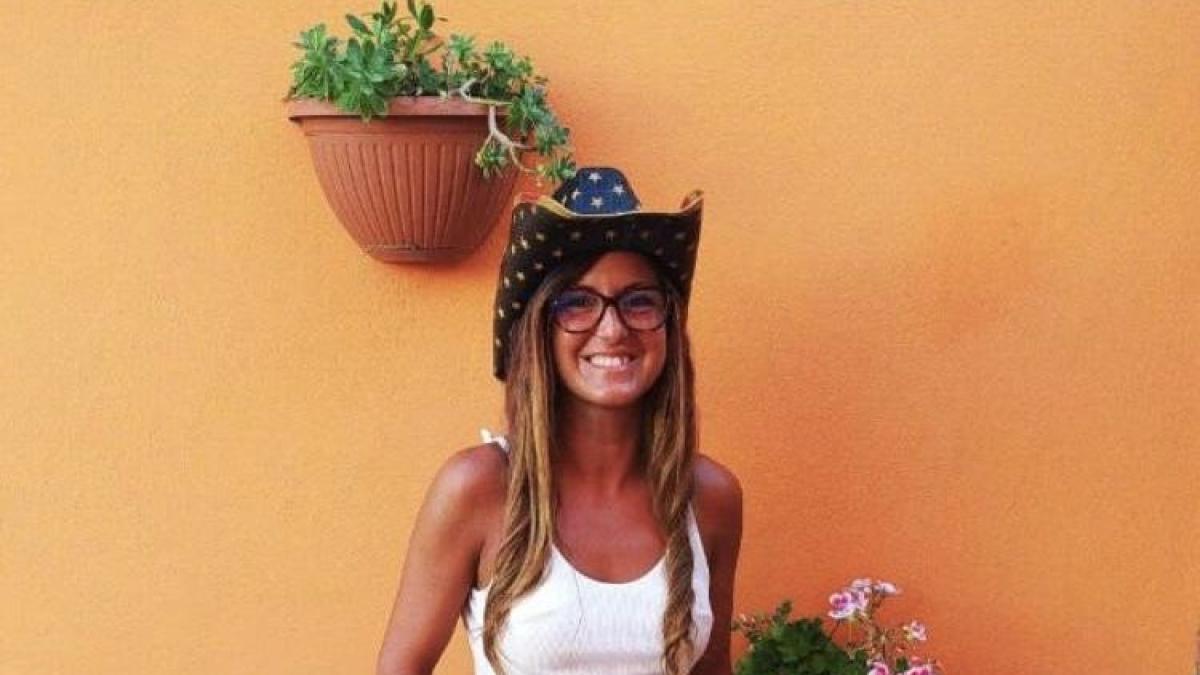 Elisa Conzadori, investita e uccisa a 34 anni dal treno al passaggio a livello: Rfi condannata a risarcire fidanzato e familiari