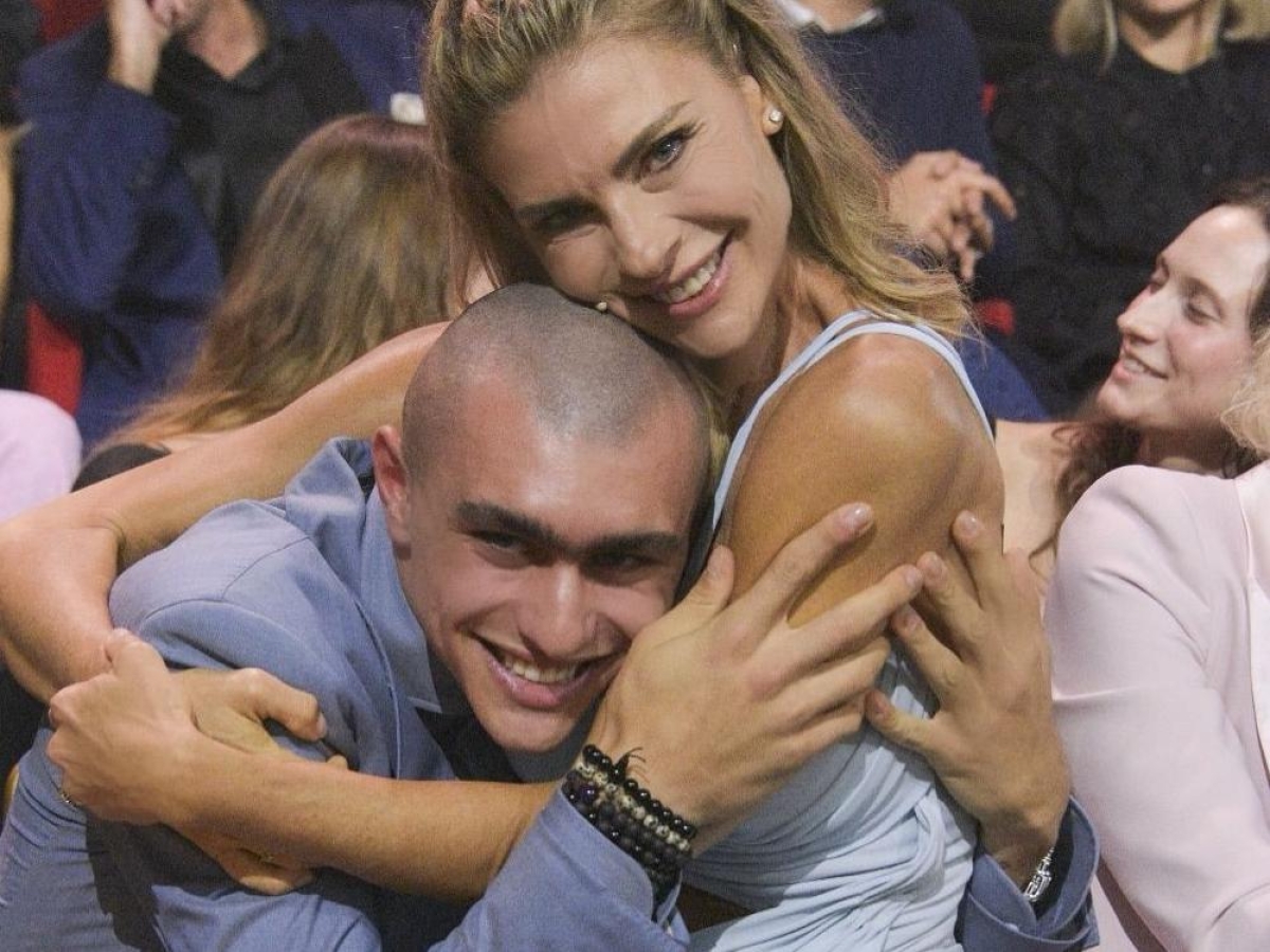 Achille Costacurta: «In prima liceo fumavo hashish tutti i giorni ma non mi pento di niente. I genitori famosi? Un peso. Da grande farò il contadino in Australia»