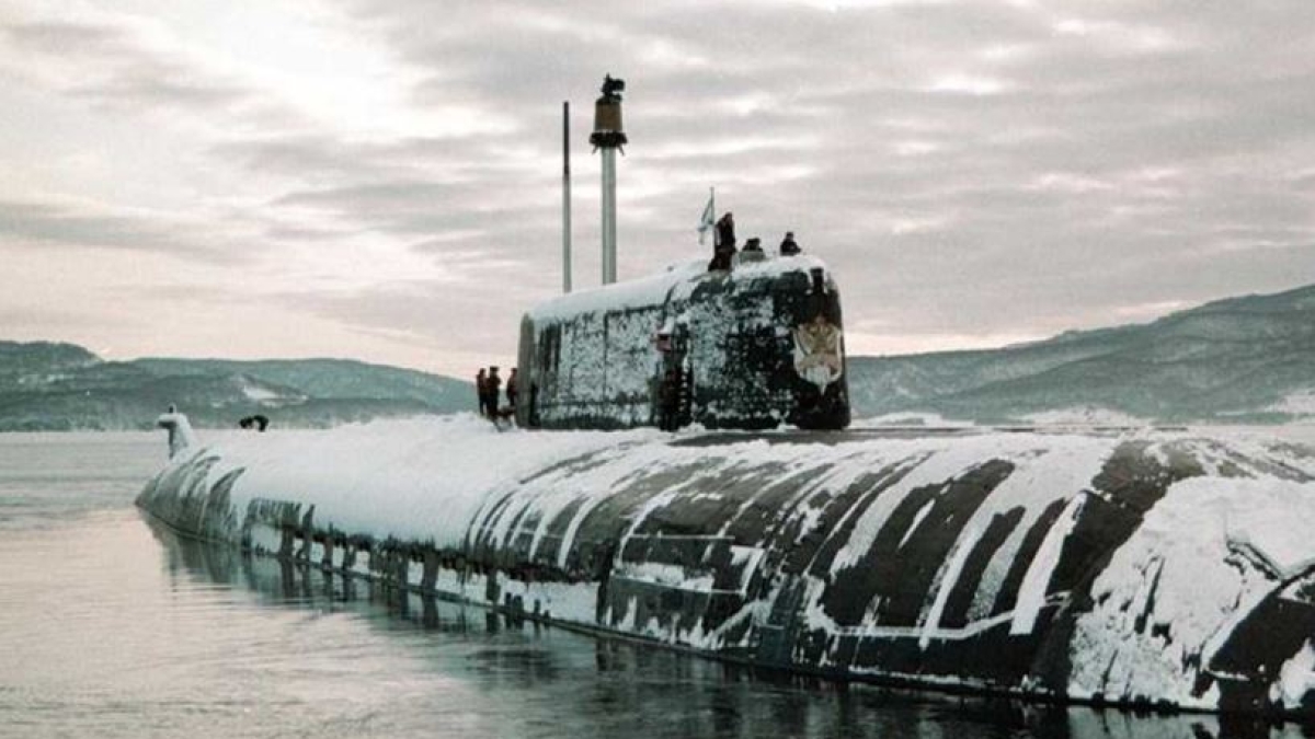 Una flotta contro i sottomarini russi: la «Caccia a Ottobre Rosso» di Gran Bretagna e Norvegia. Starmer: «Dobbiamo difenderci»