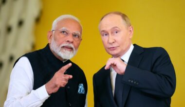 Oggi Putin è in India: dal petrolio alle armi, perché è l'ennesimo schiaffo all'Europa