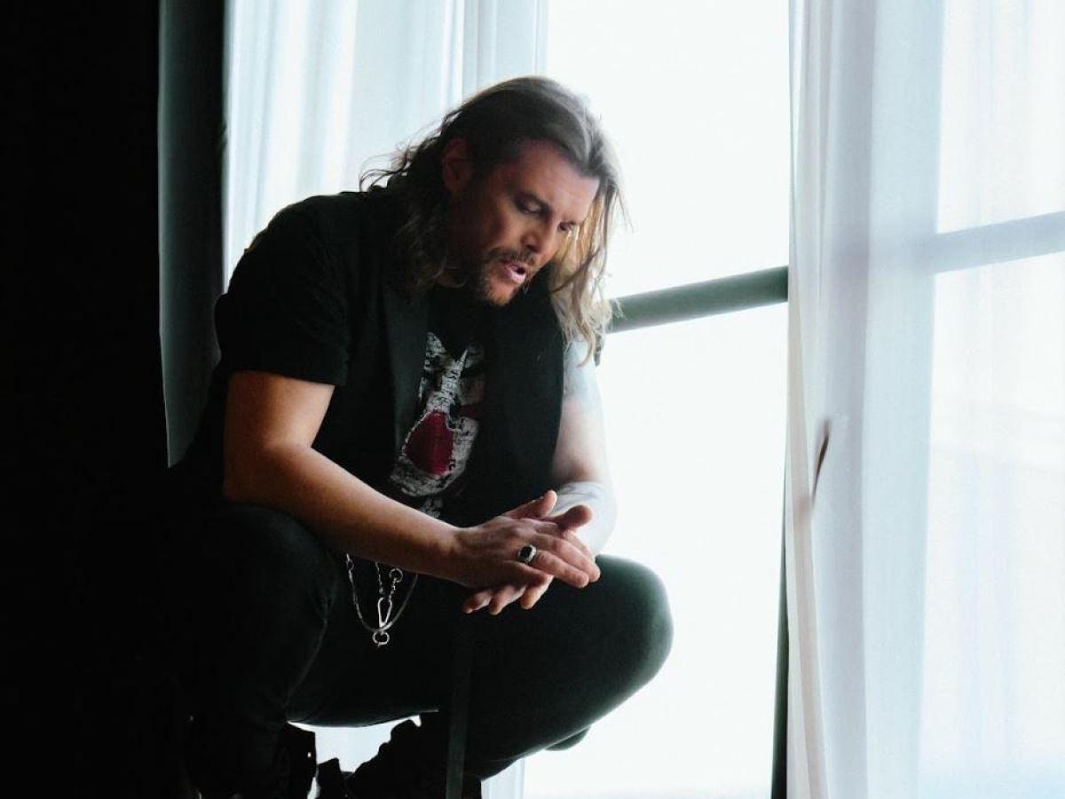 Gianluca Grignani: «Laura Pausini ha fatto l'errore di non farmi sentire la sua versione del mio brano. Siamo amici, in quel momento non lo è stata»