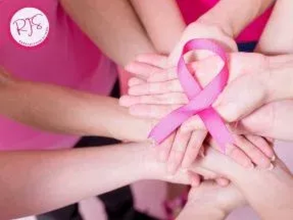 «Ragazze fuori di seno»: la medicina narrativa grazie alla quale da 15 anni migliaia di donne vivono serene (nonostante il tumore)