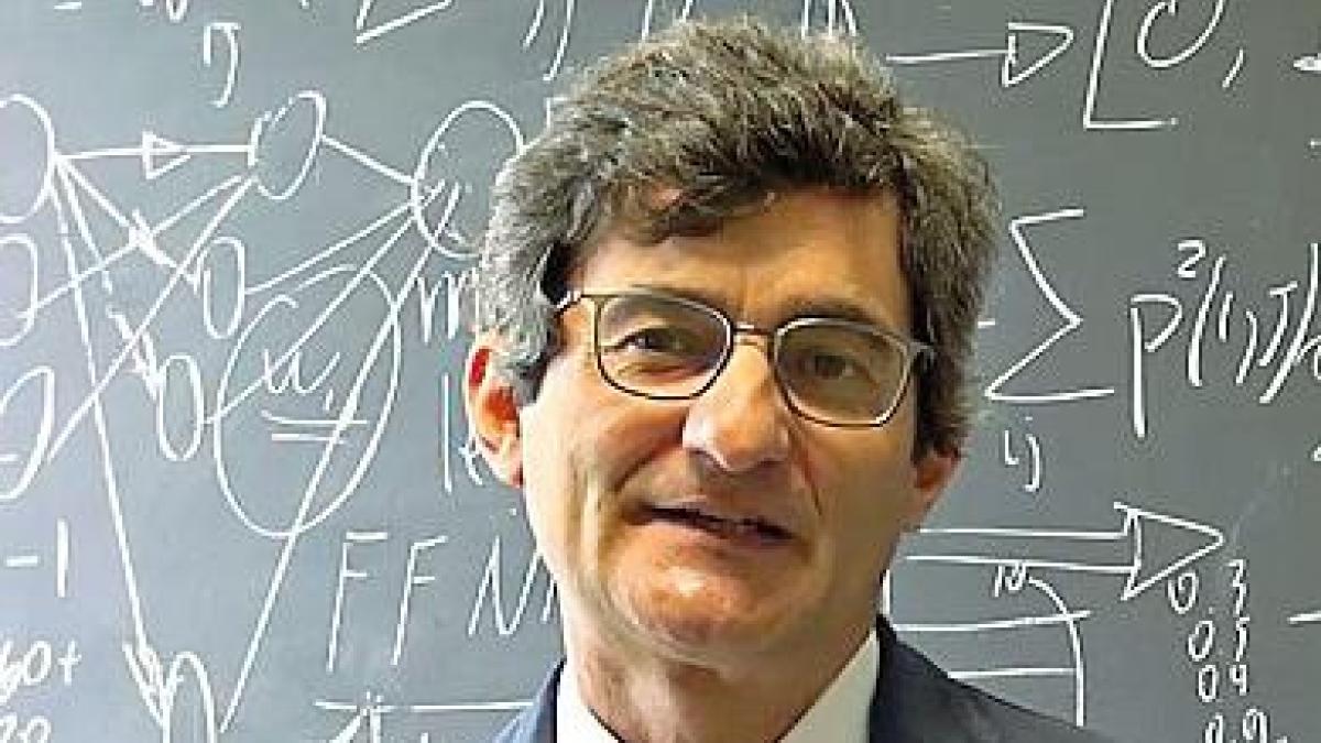 Test di Medicina, il rettore di Bari: «Il flop di fisica? Non sono sorpreso. Programmi eccessivi rispetto al tempo messo a disposizione»