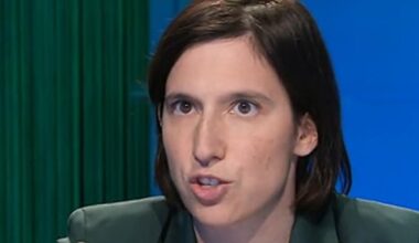 Manovra, in corso vertice tra Meloni, Tajani e Salvini. Schlein: «Si è rotta la maggioranza»