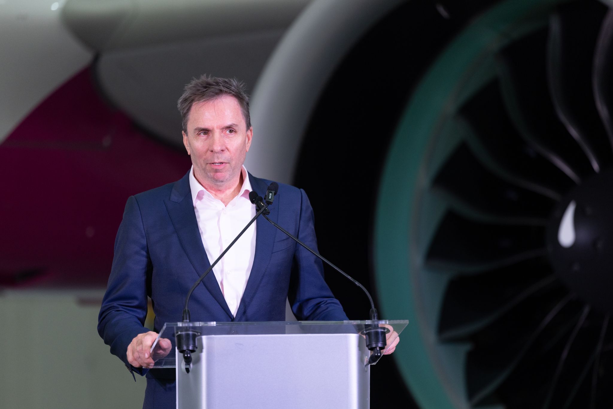 Voli low cost, il ceo di Wizz Air: «Saremo la seconda compagnia in Italia, guerra dei prezzi con Ryanair»