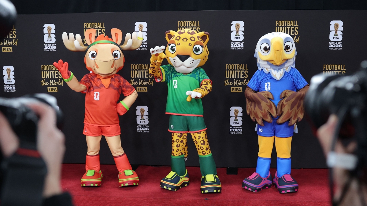 Mondiali 2026, i sorteggi dei gironi in diretta | Le possibili avversarie dell'Italia se supererà l'ostacolo degli spareggi. La cerimonia a Washington, presente anche Trump